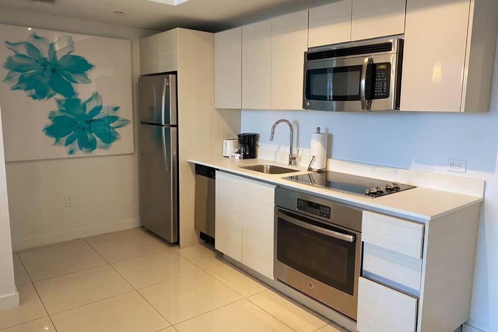 Amazing 1B-1B Apartment With Amazing View! 28A Hallandale Beach Kültér fotó