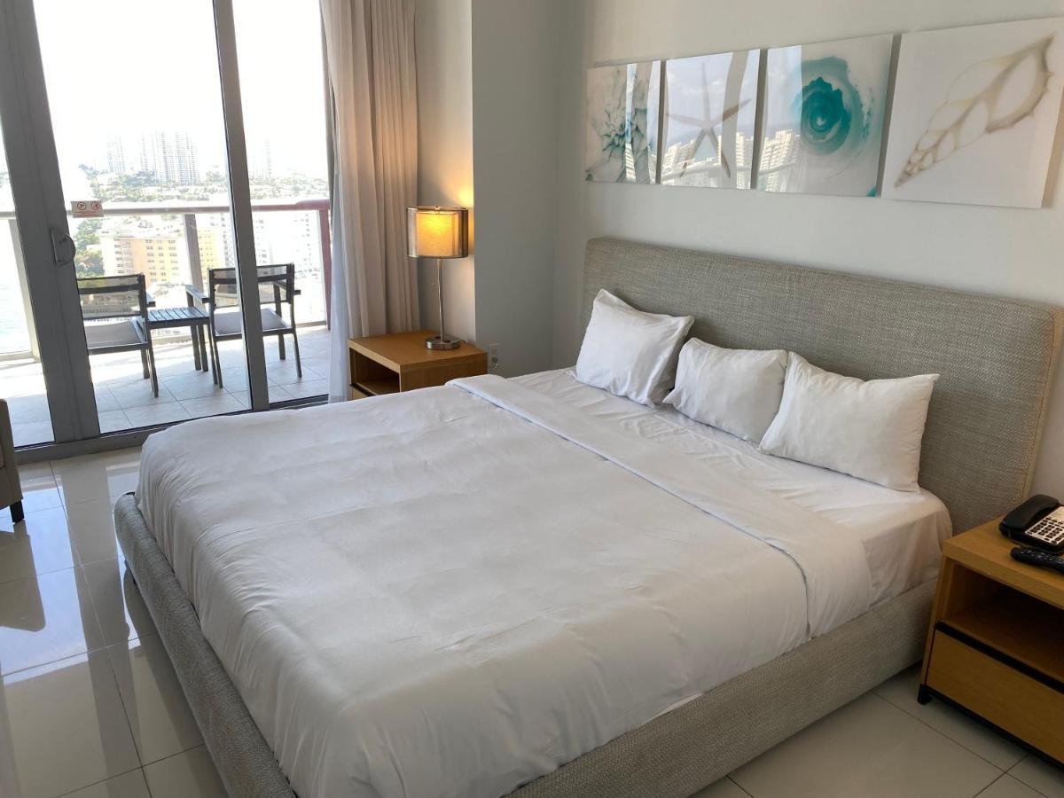 Amazing 1B-1B Apartment With Amazing View! 28A Hallandale Beach Kültér fotó