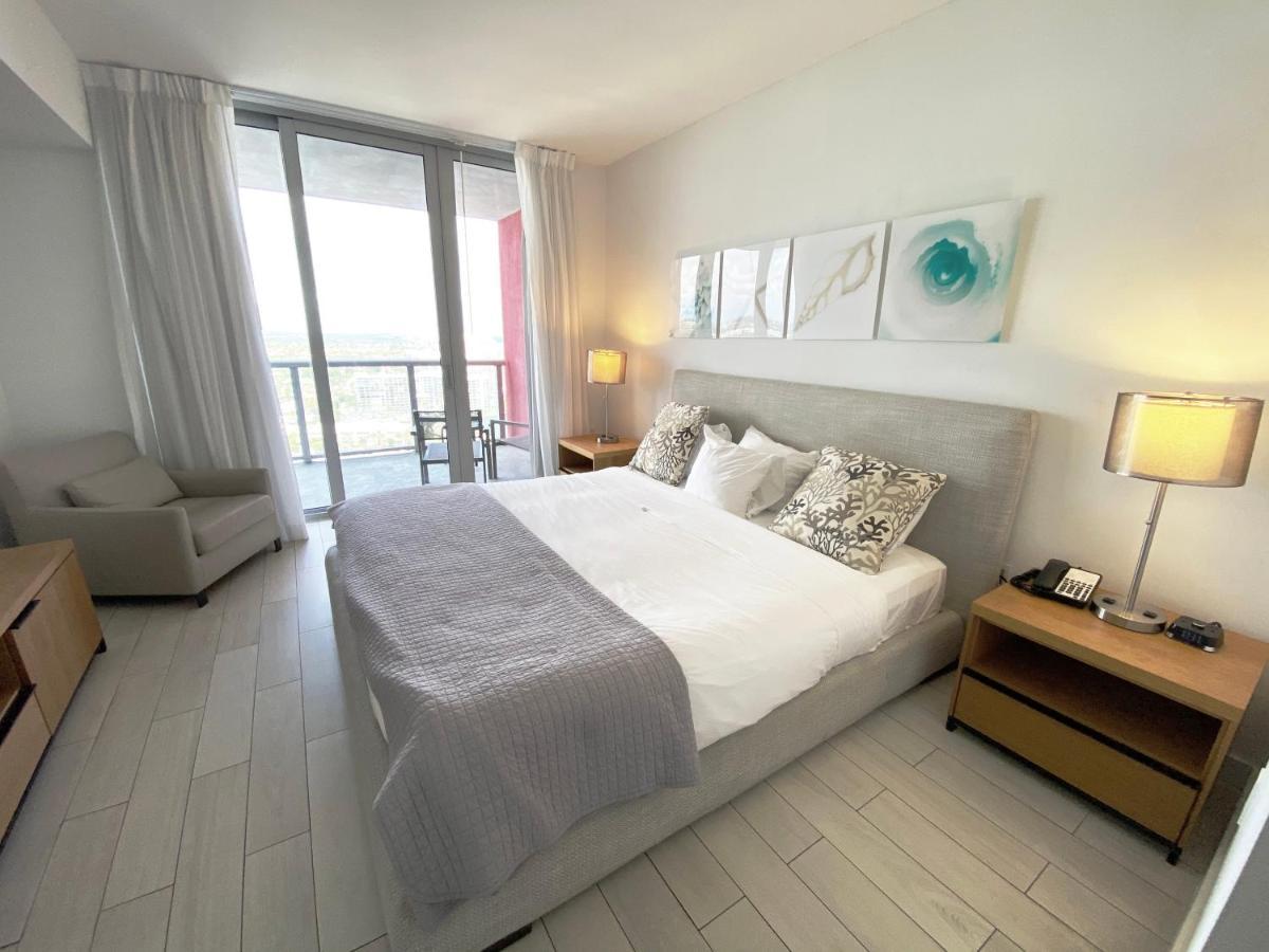 Amazing 1B-1B Apartment With Amazing View! 28A Hallandale Beach Kültér fotó